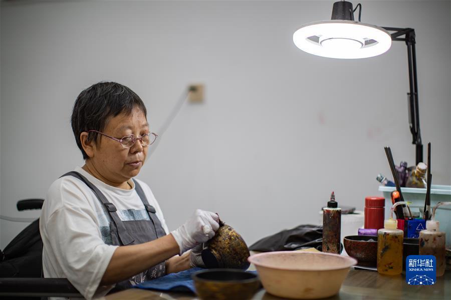 银钻娱乐如何注册
